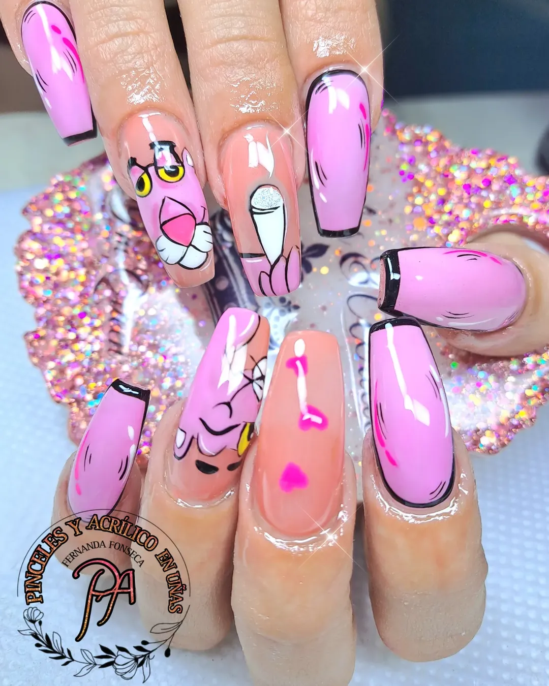 Uñas artísticas con combinación de color elegante