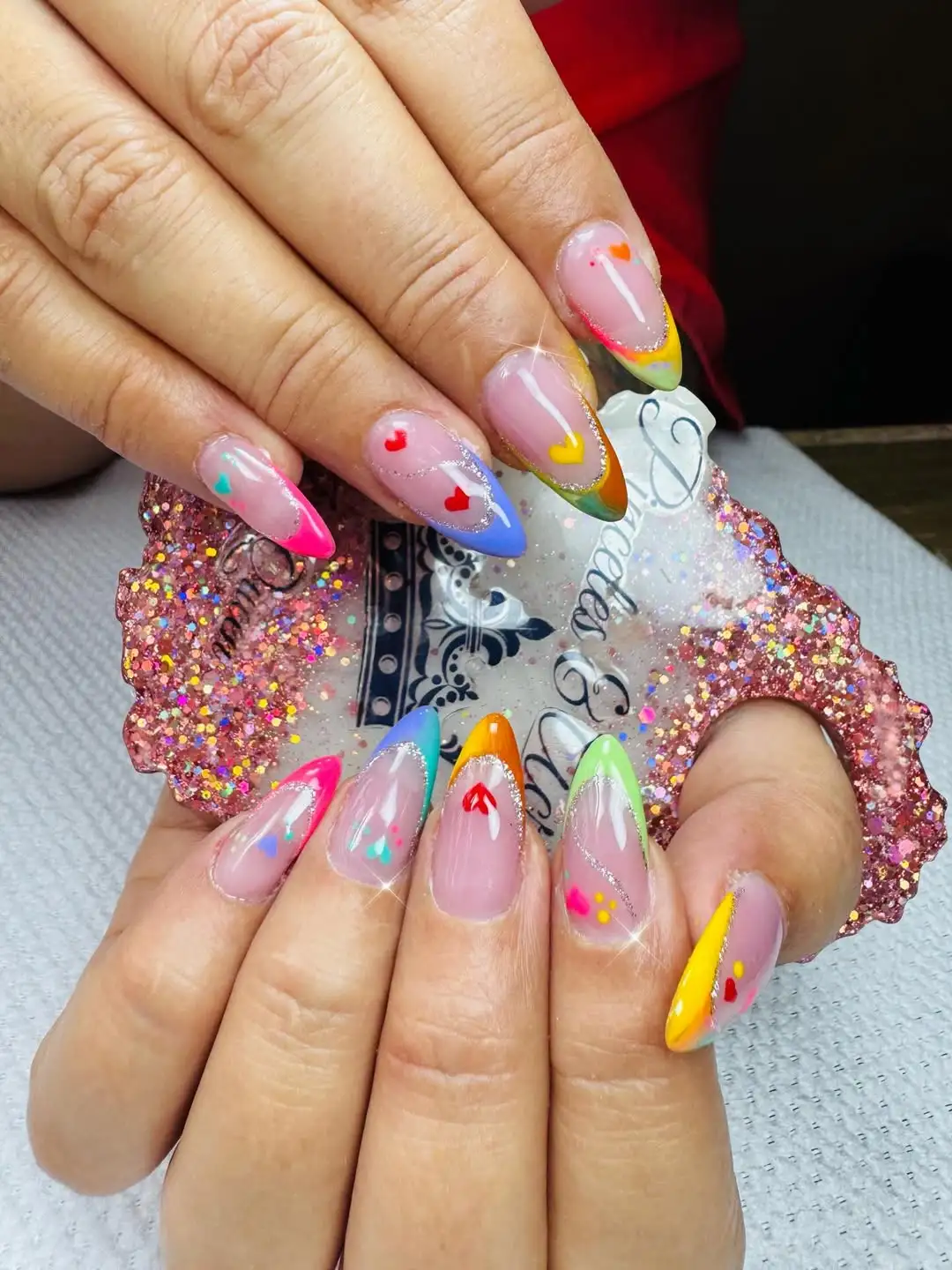 Uñas Gel X con estilo minimalista